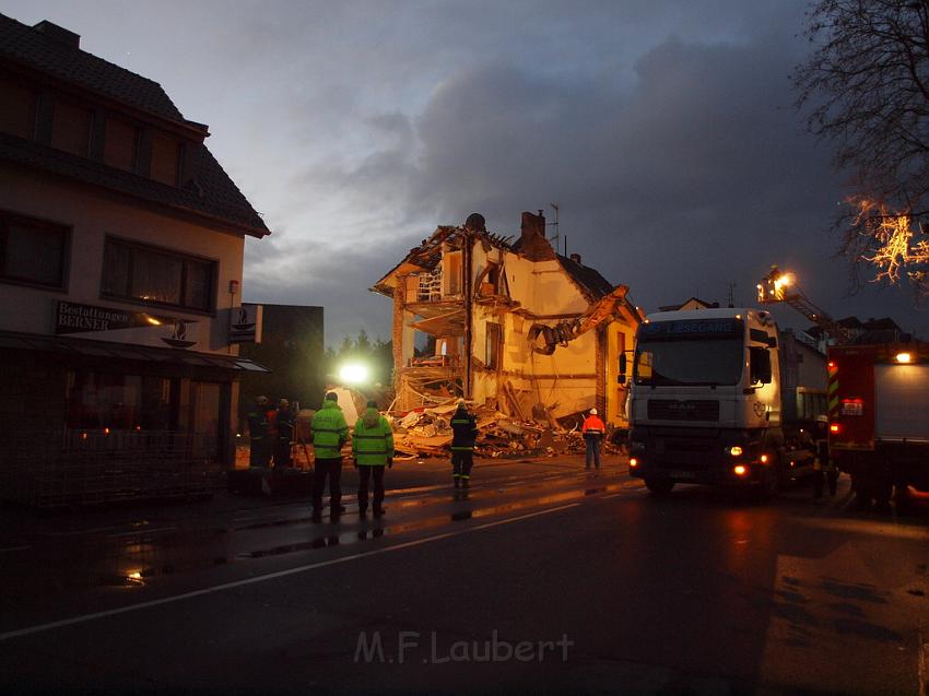 Hausexplosion Bruehl bei Koeln Pingsdorferstr P359.JPG